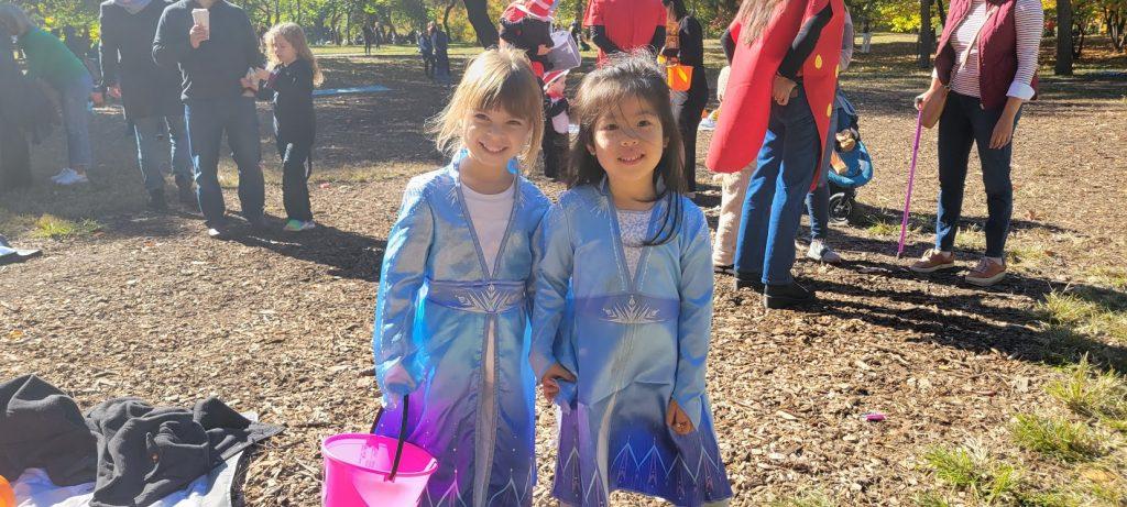 We're seeing double!  Two of our Junior Kindergarten friends dressed as Elsa for the PA's Halloween party in Central Park.  Many children, parents, and siblings attended this event, which included a bubble show!